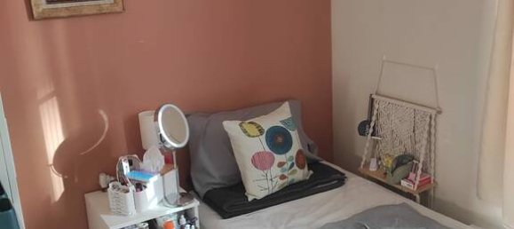 Studio in Paris, France No. 356797 4