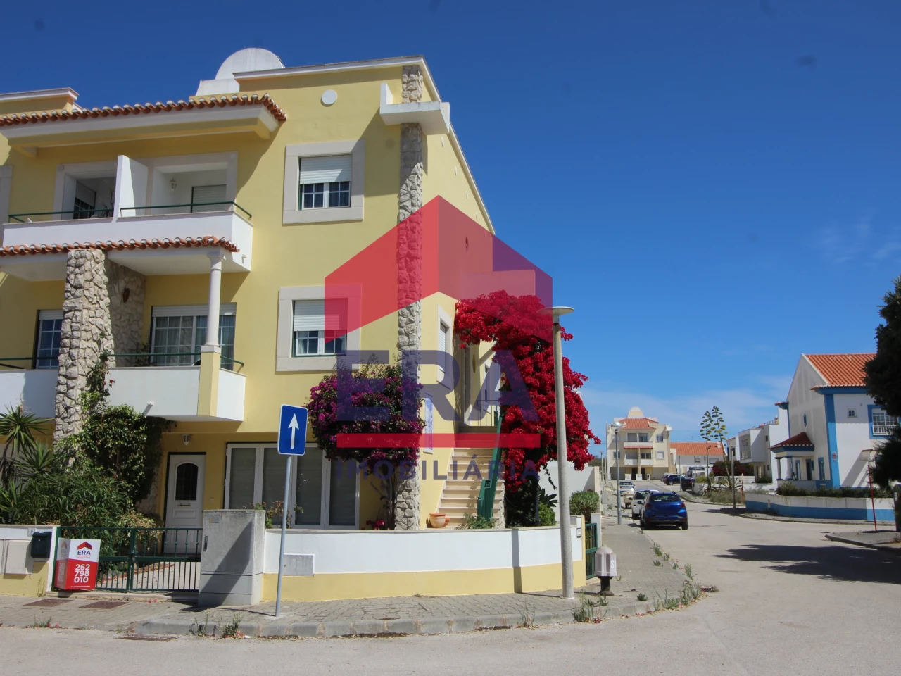 Casa de 3 dormitorios en Peniche, Portugal No. 289596