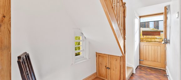 3 Schlafzimmer Haus in Redhill, United Kingdom, Nr. 1025 7