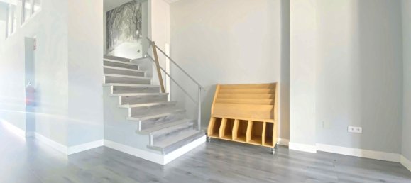 Gewerbliche Immobilie in A Coruna, Spain 87m², Nr. 42365 11