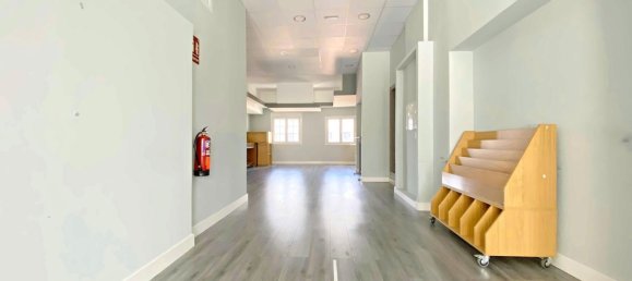 Gewerbliche Immobilie in A Coruna, Spain 87m², Nr. 42365 7