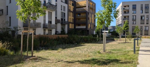 2 rooms Apartment in Montreuil, France No. 328048 11