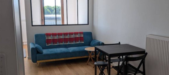 2 rooms Apartment in Montreuil, France No. 328048 2