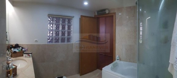 5 chambres Duplex à Amadora, Portugal No. 137434 2