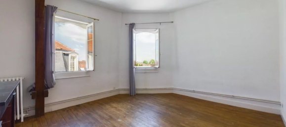 3 bedrooms Apartment in Troyes, France No. 263775 4