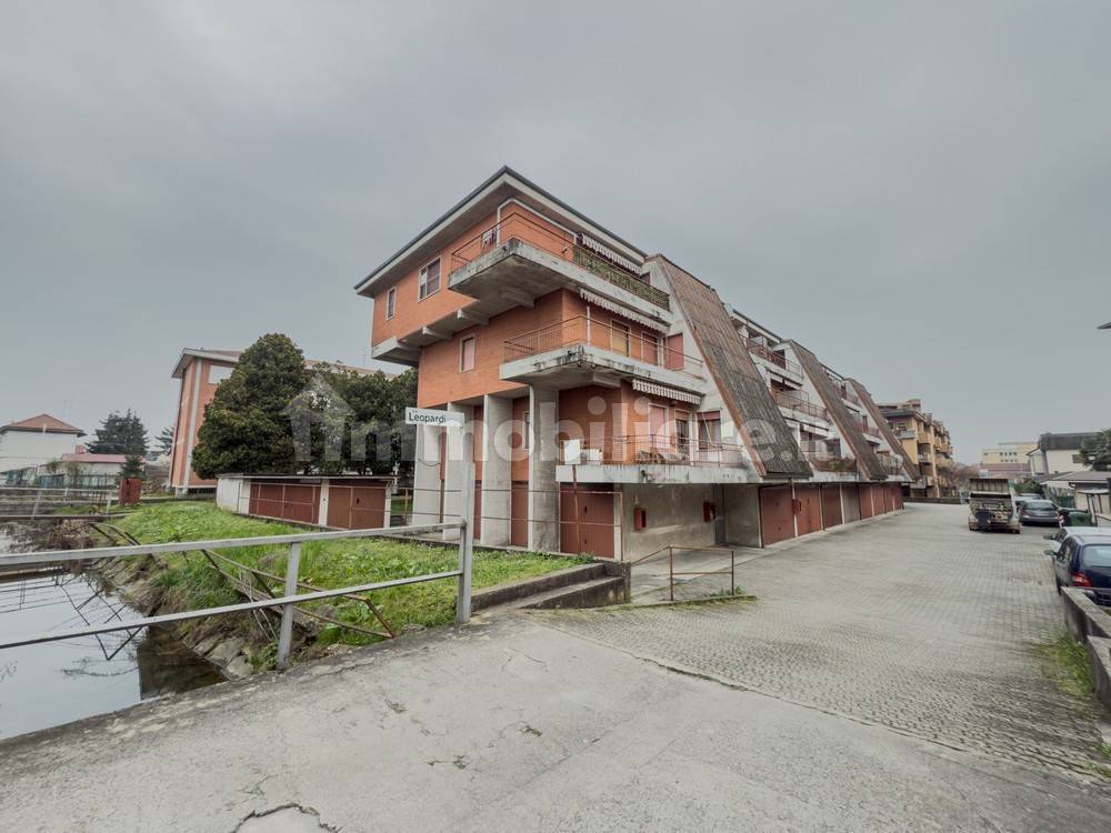 2 bedrooms Apartment in Cerano, Italy No. 336215