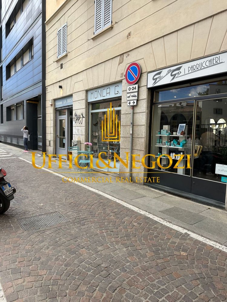 25m² Commercial property in Milan, Italy No. 361045