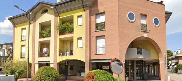 4 bedrooms Apartment in Vigodarzere, Italy No. 358144 2