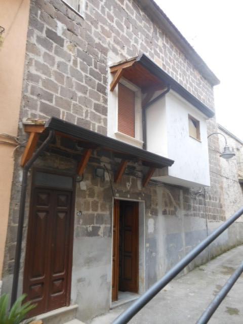 5 rooms House in Marzano Appio, Italy No. 174083