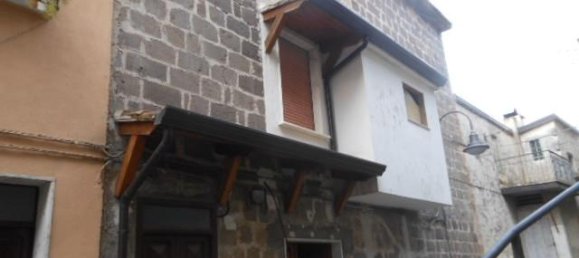 5 rooms House in Marzano Appio, Italy No. 174083 2