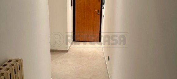 3 rooms Apartment in Catanzaro, Italy No. 177774 8