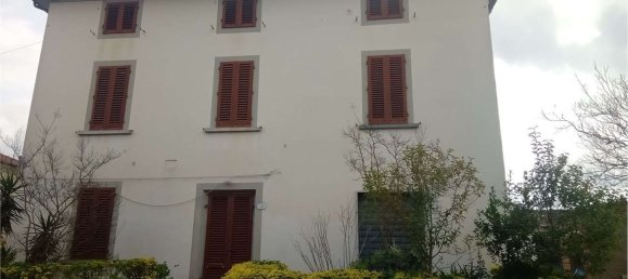 Дом с 11 комнатами в Ларчано, Италия № 114088 3