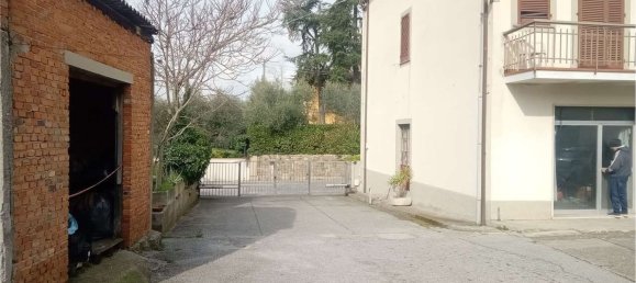 Дом с 11 комнатами в Ларчано, Италия № 114088 6