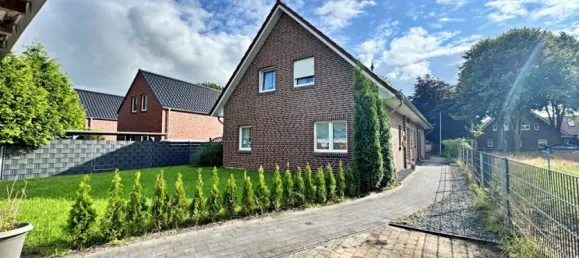 Adosado de 8 dormitorios en Leer, Germany No. 338638 3