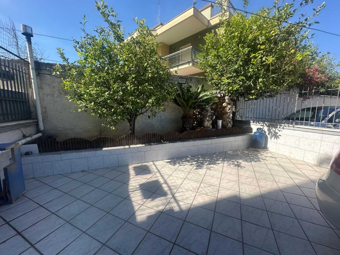  عقار تجاري في Bari, Italy 144متر مربع رقم 325419