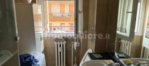 Apartamento de 2 dormitorios en Cinisello Balsamo, Italy No. 2504 18