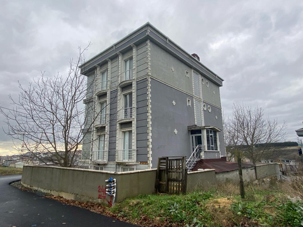 10 rooms Commercial property in Arnavutkoey, Turkey No. 20806