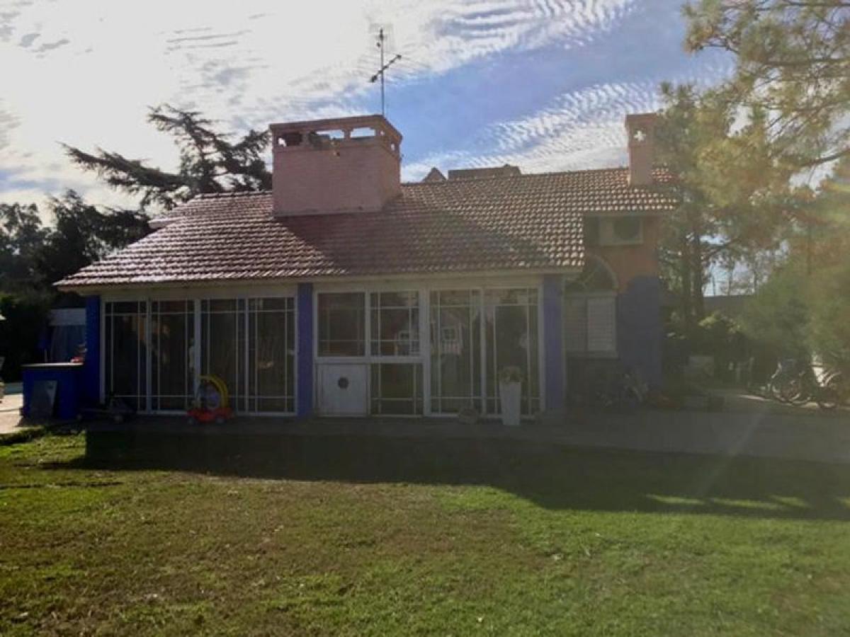 4 Schlafzimmer Haus in Esteban Echeverria, Argentina, Nr. 90241