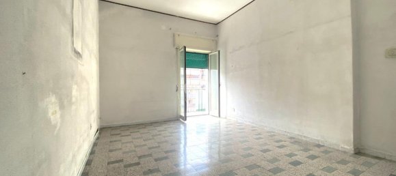 3 rooms Apartment in Naples, Italy No. 75369 18