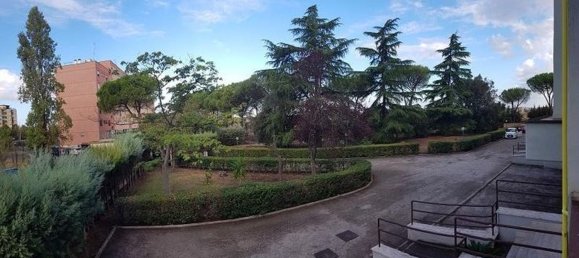 4 bedrooms Apartment in Rome, Italy No. 339442 2