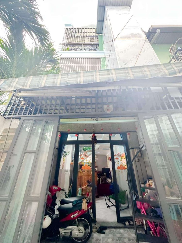 Maison de ville à District 7, Vietnam 50m² No. 9783