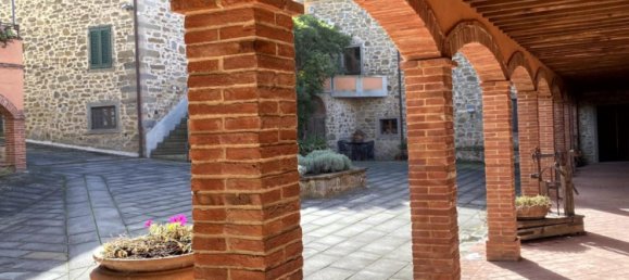 2 bedrooms Apartment in Cortona, Italy No. 138 3