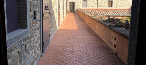 2 bedrooms Apartment in Cortona, Italy No. 138 6