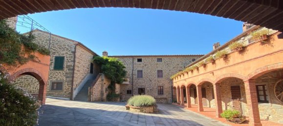 2 bedrooms Apartment in Cortona, Italy No. 138 5