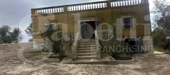 4 bedrooms Villa in Ostuni, Italy No. 29506 6