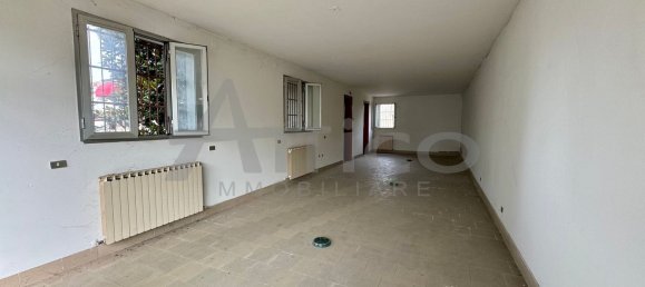 6 rooms House in Villadose, Italy No. 175845 27