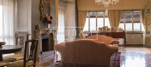 Ático de 9 habitaciónes en Forlì, Italy No. 137023 2