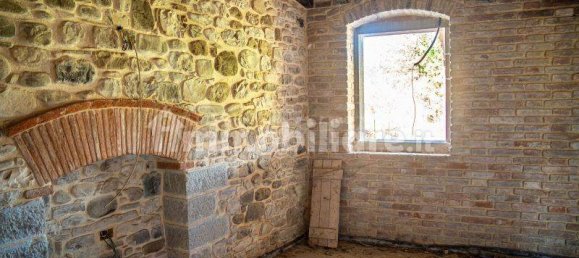 2 bedrooms Villa in Anghiari, Italy No. 278184 8