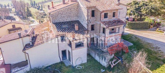 2 bedrooms Villa in Anghiari, Italy No. 278184 11