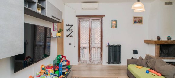 Apartamento de 2 dormitorios en Rome, Italy No. 301393 2