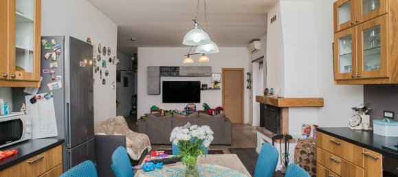 Apartamento de 2 dormitorios en Rome, Italy No. 301393 3