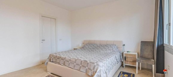 Дом с 6 комнатами в Баньо а Риполи, Италия № 142090 18