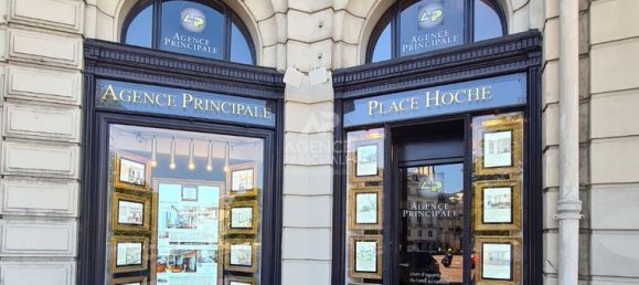 3 bedrooms Apartment in Versailles, France No. 291781 4