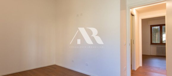 3 rooms Apartment in Verona, Italy No. 283821 19