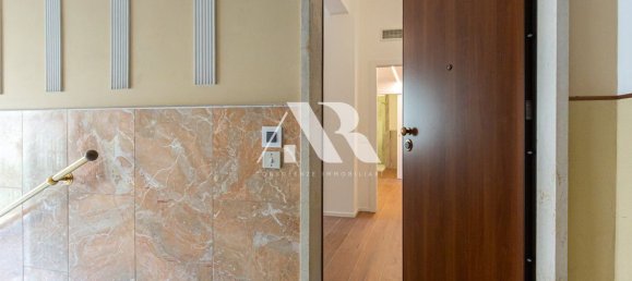 3 rooms Apartment in Verona, Italy No. 283821 8