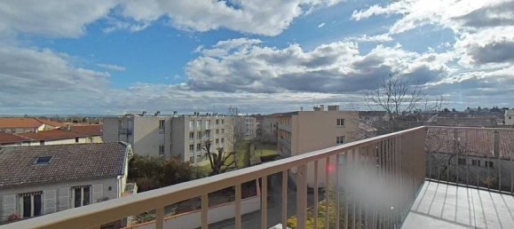 3 Schlafzimmer Wohnung in Montbrison, France, Nr. 361708 8