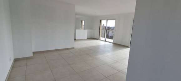 3 Schlafzimmer Wohnung in Montbrison, France, Nr. 361708 4