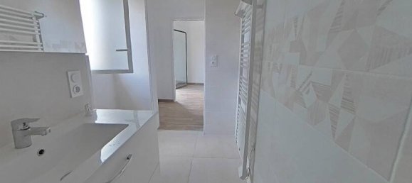 3 Schlafzimmer Wohnung in Montbrison, France, Nr. 361708 7