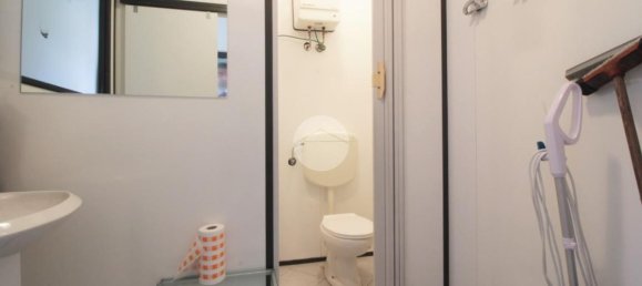 Gewerbliche Immobilie in Brandizzo, Italy 198m², Nr. 160057 9