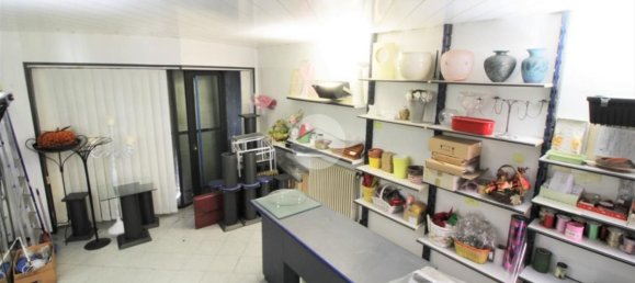 Gewerbliche Immobilie in Brandizzo, Italy 198m², Nr. 160057 32