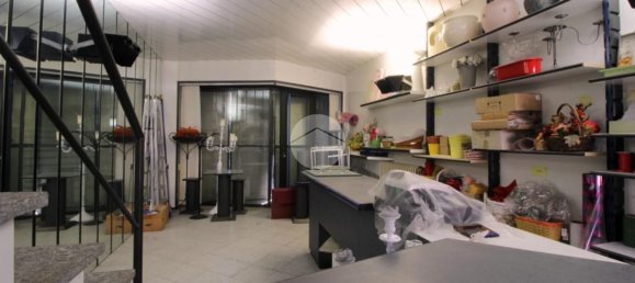 Gewerbliche Immobilie in Brandizzo, Italy 198m², Nr. 160057 31