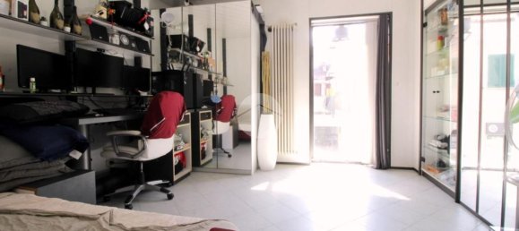 Gewerbliche Immobilie in Brandizzo, Italy 198m², Nr. 160057 8