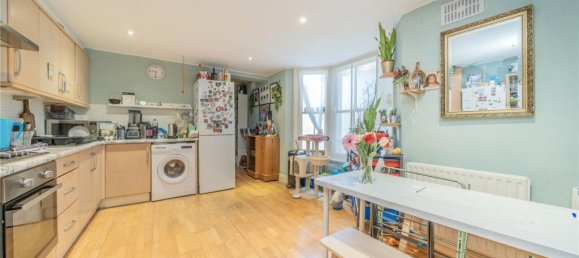 2 bedrooms Apartment in London, United Kingdom No. 12767 3