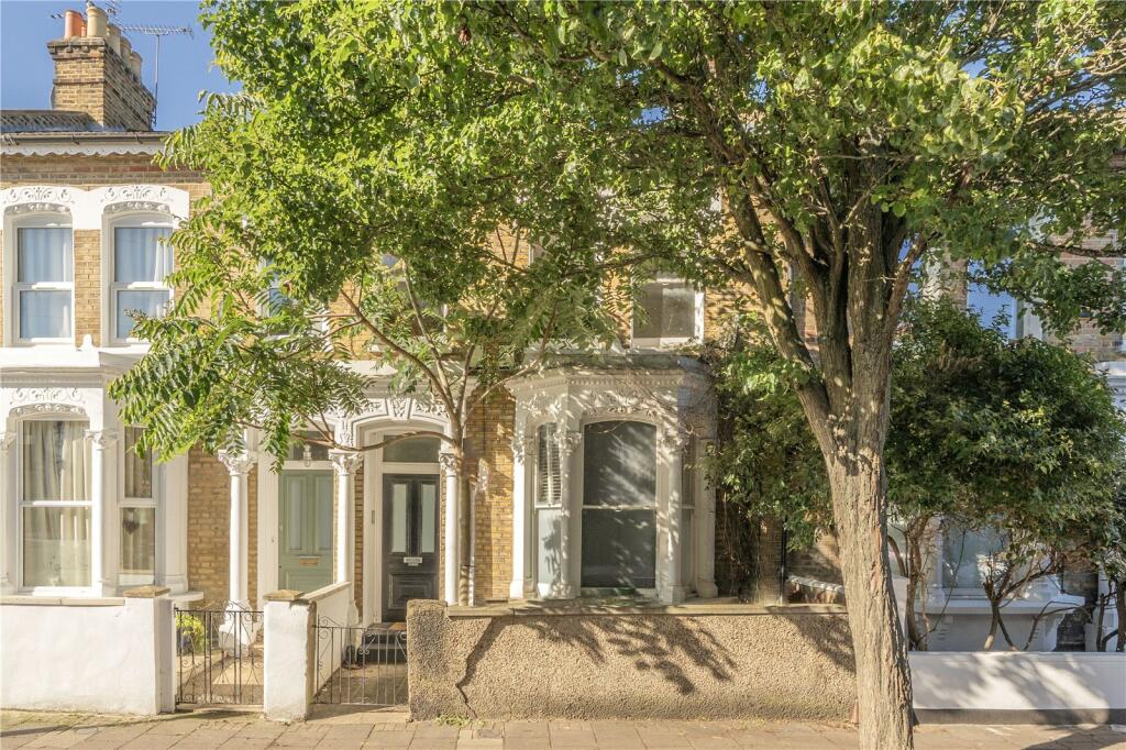 2 bedrooms Apartment in London, United Kingdom No. 12767