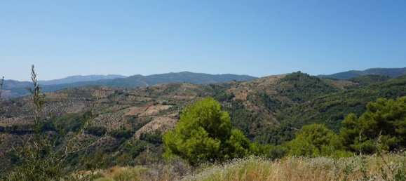 3 bedrooms House in Yunquera, Spain No. 53247 9