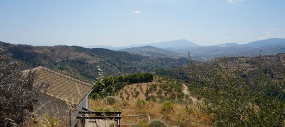 3 bedrooms House in Yunquera, Spain No. 53247 5